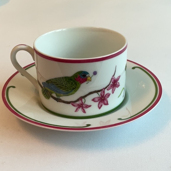 Lynn Chase Designs ~ “Parrots of Paradise” Tea Cup and Saucer - Picture 2 of 9